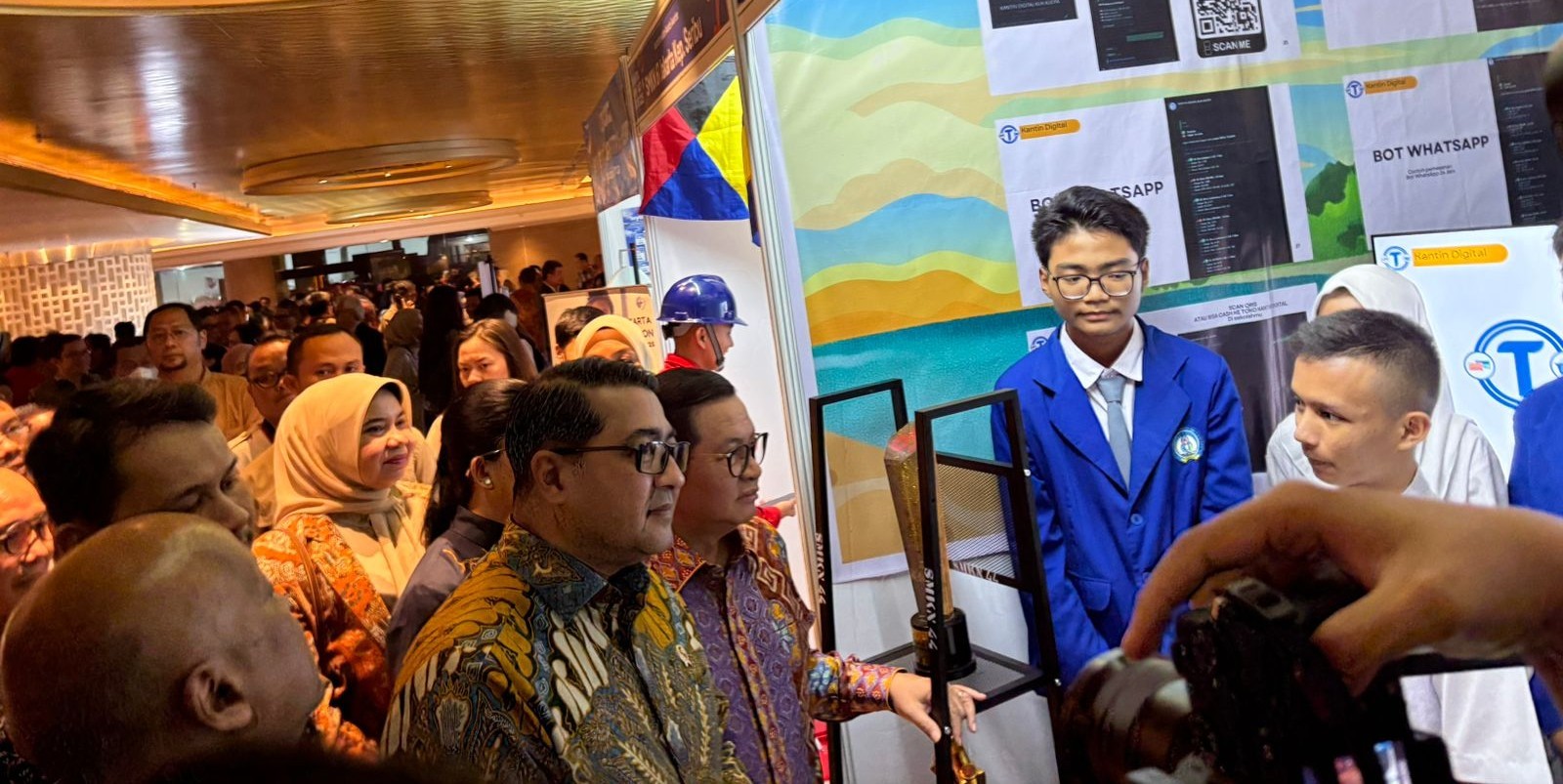 Gubernur DKI Jakarta di Booth